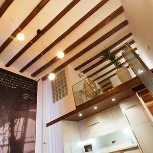 apartamentos-la-casa-de-les-lletres.catalonia-hotels.com/